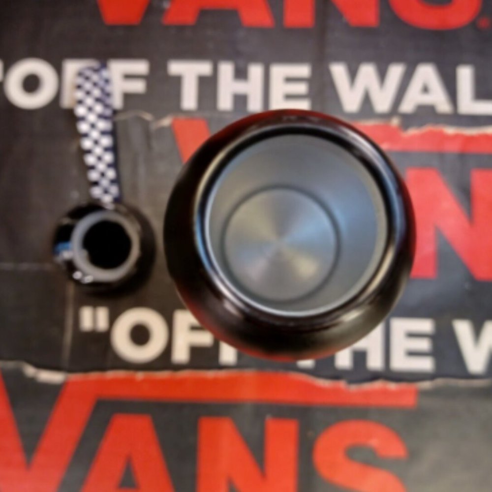 VANS OFF THE WALL FAMILY EXCLUSIVE ALIMINUM WATER BOTTLE 21.4 oz(634 ml - Picture 9 of 13